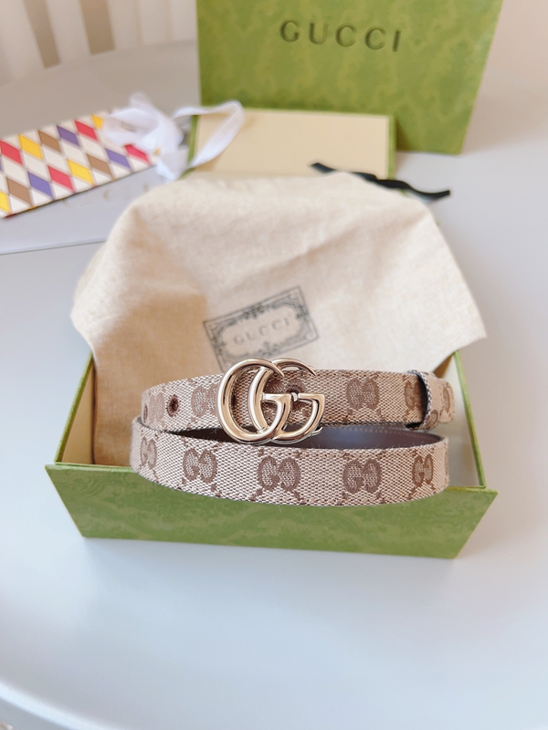 スーパーコピーグッチベルト正面デザイン